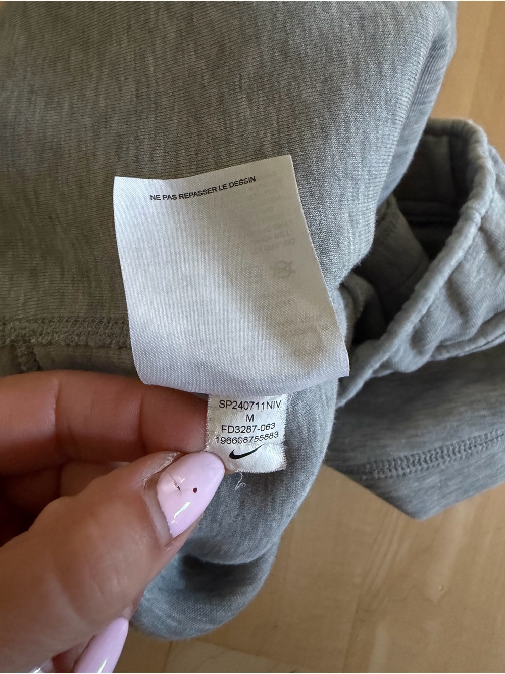Nike Tech Fleece Gray Kids Sweatpants sz M - Picture 7 of 7
